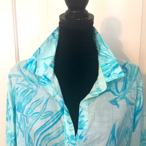 Vineyard Vines tunic sz L soft watery blues. Cool and breezy over shorts… - Picture 4 of 10